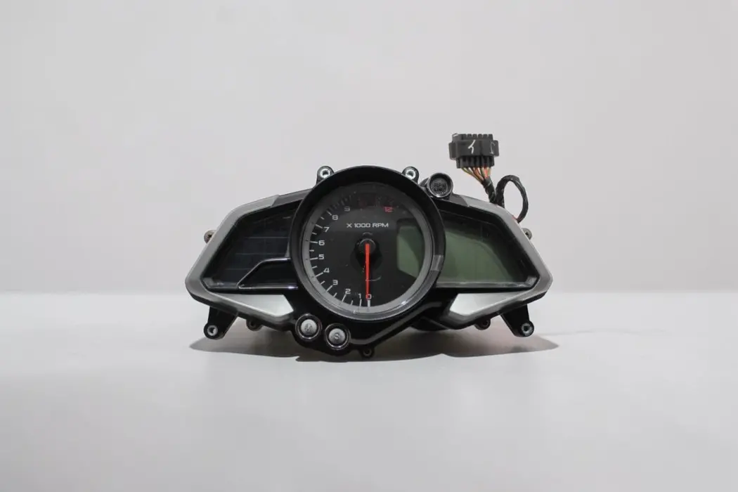 BAJAJ RS 200 KİLOMETRE SAATİ 2015 -2016 DT402408